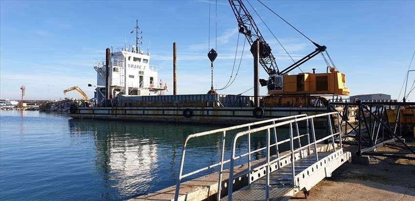 Lavori in corso al porto di Termoli