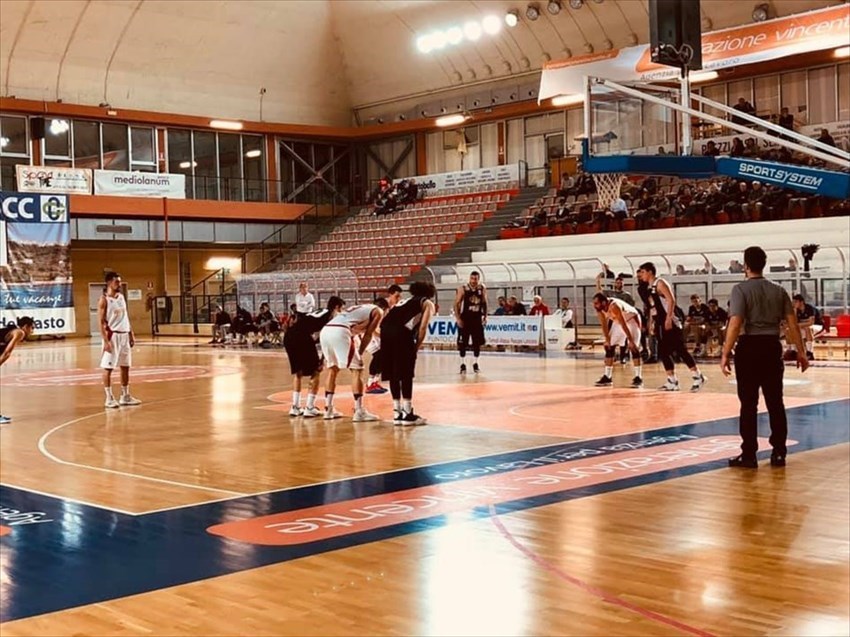 ​Quarto Ko consecutivo per la Vasto Basket, al PalaBcc vince Falconara 61 a 69