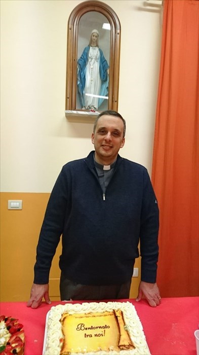 Festa di accoglienza e vero entusiasmo per il rientro del parroco don Alessandro Sticca