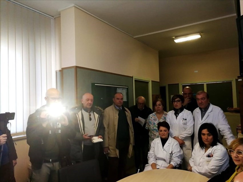 Casco refrigerante pazienti in chemioterapia, conferenza stampa al Cardarelli