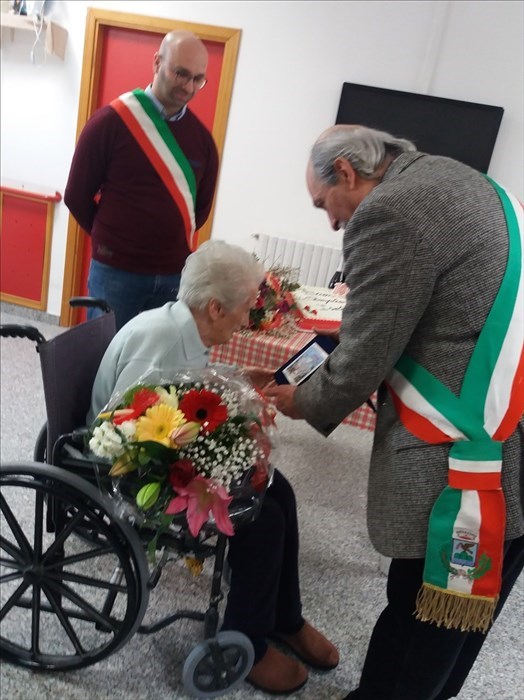San Felice e Montefalcone in festa per i 100 anni di Isolina Roberti