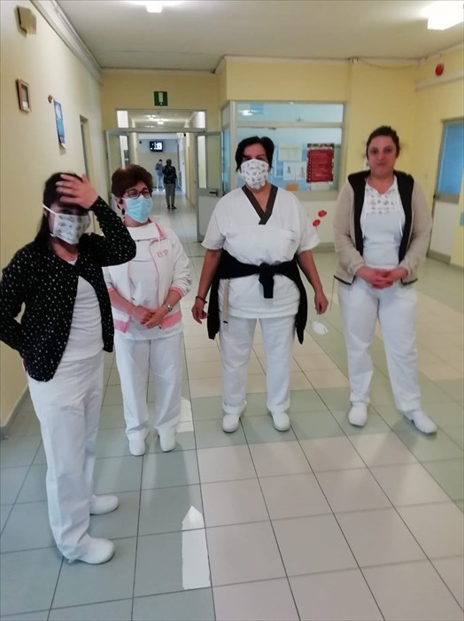 "La Tribù dei sorrisi" dona mascherine all'ospedale di comunità di Gissi