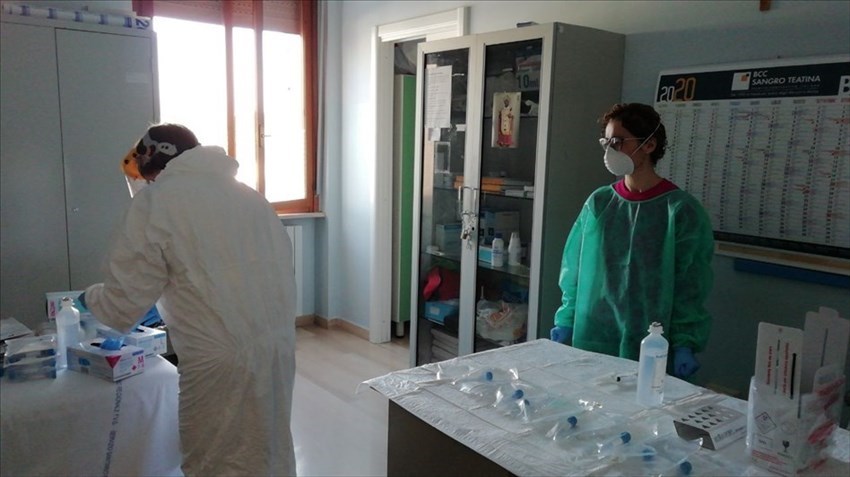 Covid-19, al via i test al laboratorio di Chieti: primi tamponi ai sanitari