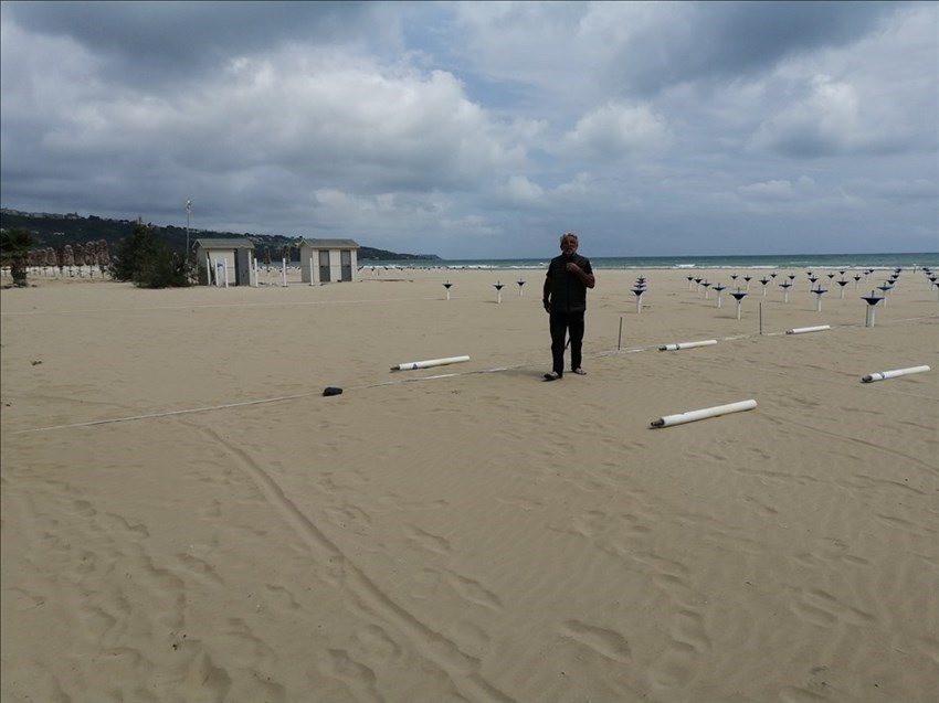 "In spiaggia il 30% di ombrelloni in meno per garantire massima sicurezza"