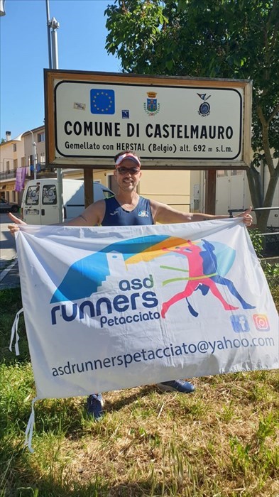 100 chilometri in 13 ore: Gianluca Roberti corre in solitaria il basso Molise