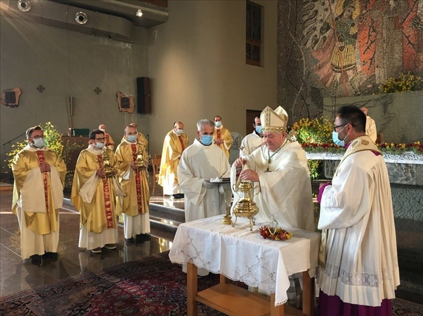 Alla chiesa di San Francesco la "Messa Crismale" col vescovo Gianfranco De Luca