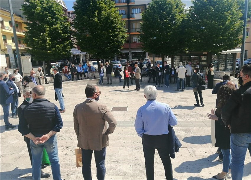 Flash mob del centrodestra: "Riparte l'Italia"