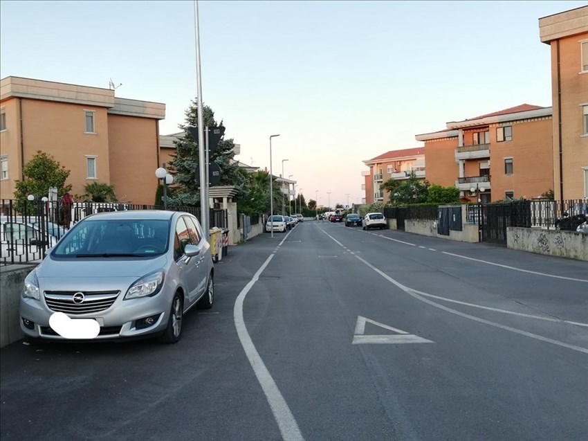 ​Parcheggi indisciplinati in via Udine, la Rieco ‘bacchetta’ i residenti