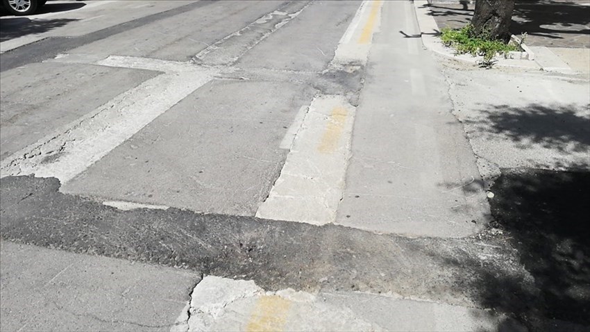 ​Disagi per asfalto provvisorio in Corso Umberto I: «Bitumazione a fine giugno»