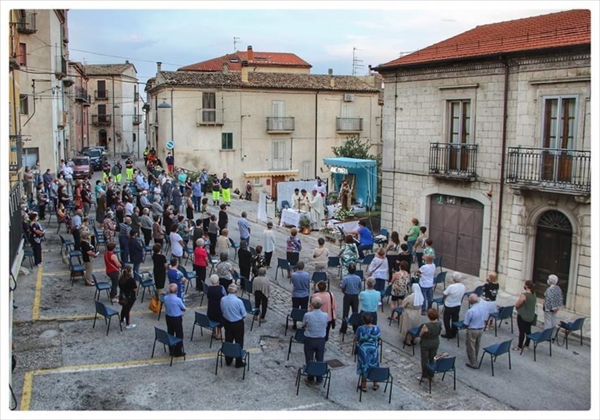Casacalenda rinnova la festa della Madonna del Carmine. Messa celebrata da mons. Claudio Palumbo