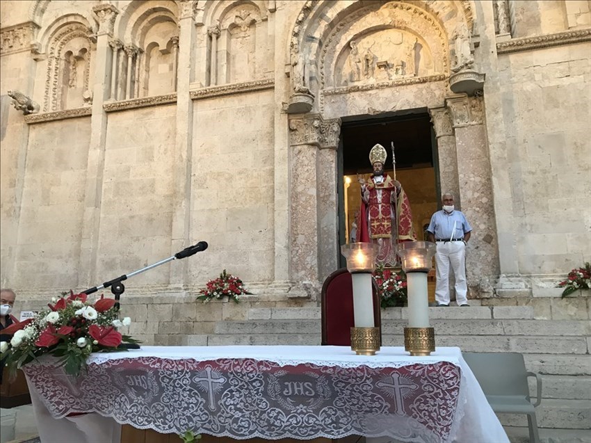 La messa dell'Aurora a San Basso in piazza Duomo