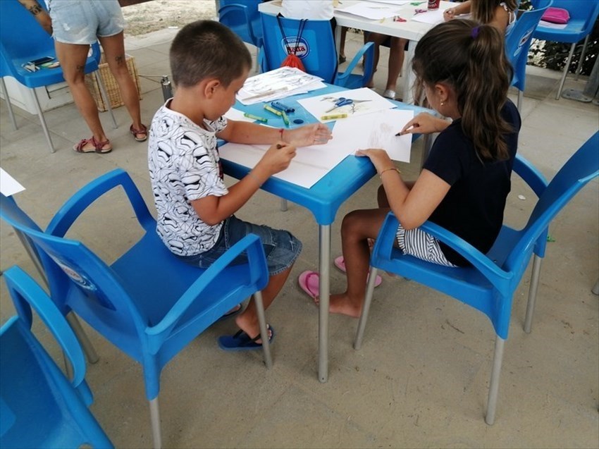 Educare in riva al mare: successo per il progetto della “Bottega degli Incanti"