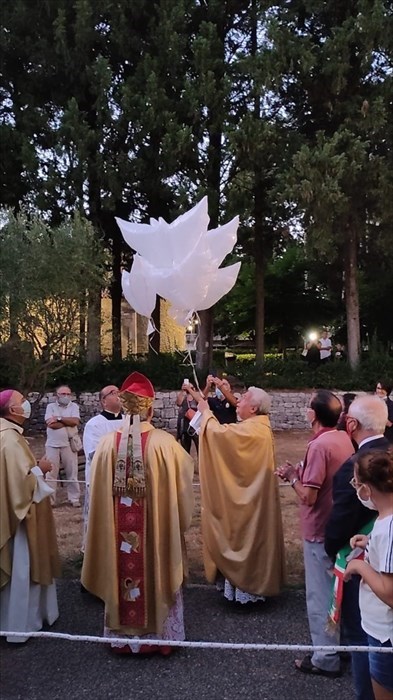 La messa per i 50 anni di sacerdozio di don Elio Benedetto a Canneto