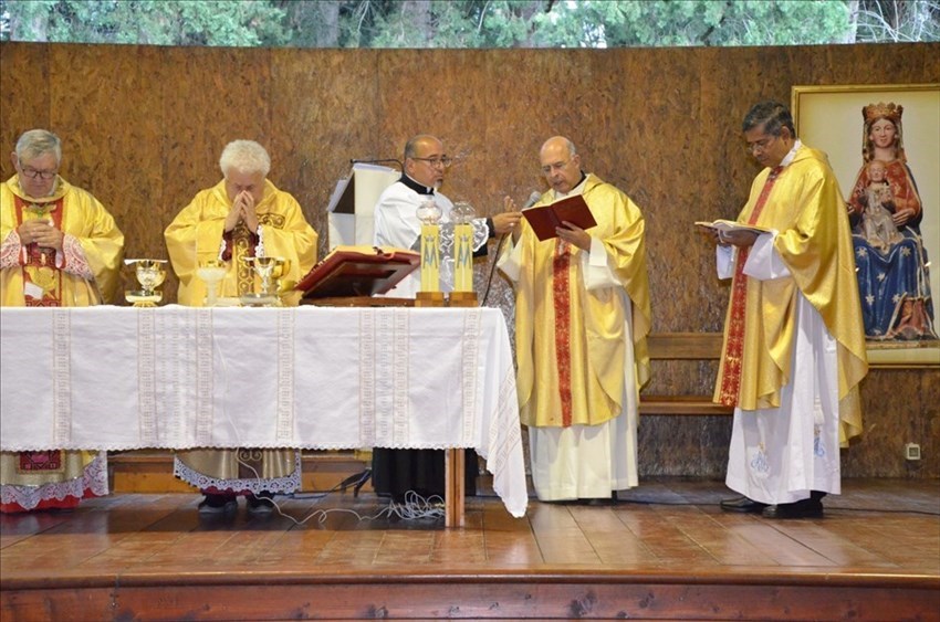 La messa per i 50 anni di sacerdozio di don Elio Benedetto a Canneto