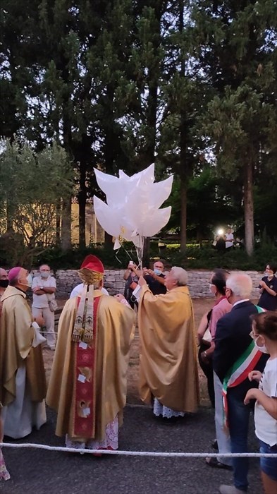 La messa per i 50 anni di sacerdozio di don Elio Benedetto a Canneto