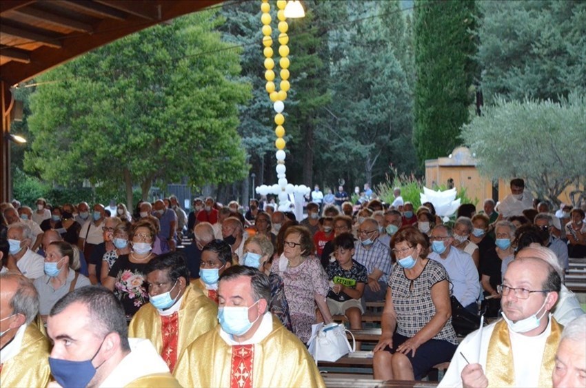 La messa per i 50 anni di sacerdozio di don Elio Benedetto a Canneto