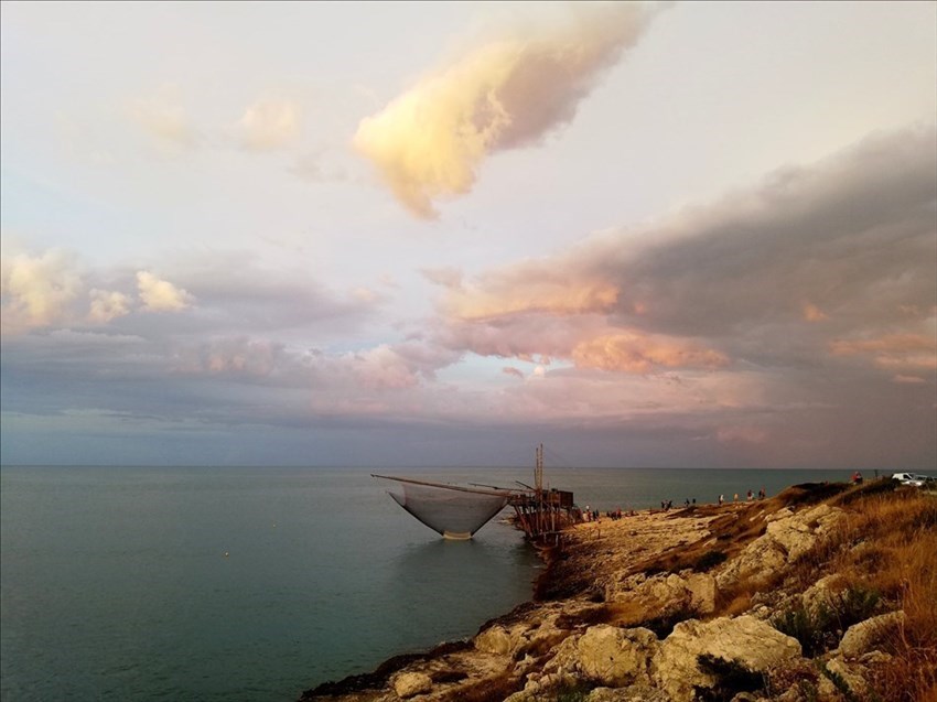Tappa anche a Punta Aderci per le riprese de “I giganti del mare”