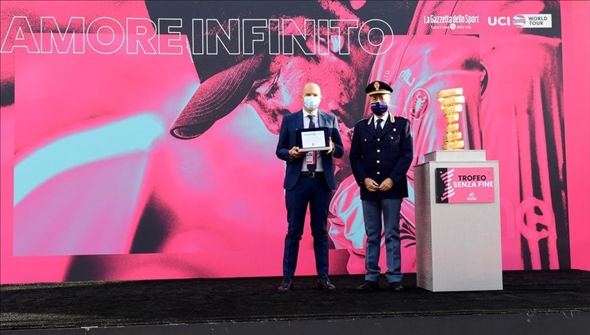 Giro d'Italia, premiati gli agenti di Vasto sud Luigi Ciafardini e Vincenzo Martini