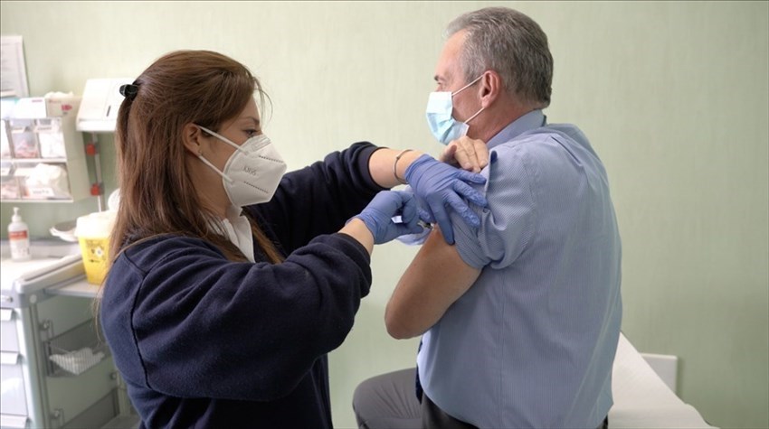 Vaccination day, istituzioni e Forze dell’ordine lanciano la campagna antinfluenzale nel Chietino