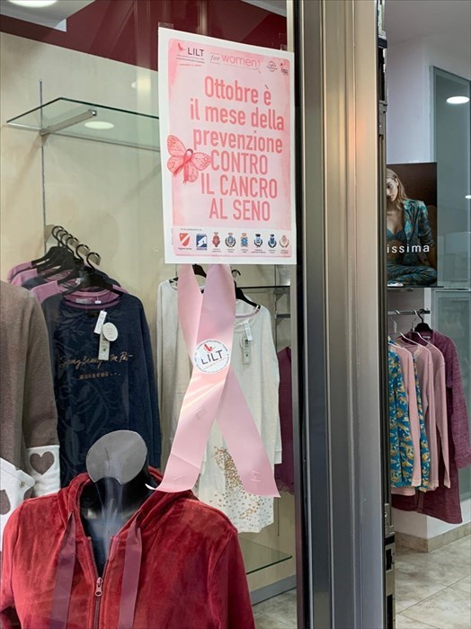 Fiocco rosa nelle attività commerciali: l’iniziativa della Consulta Femminile