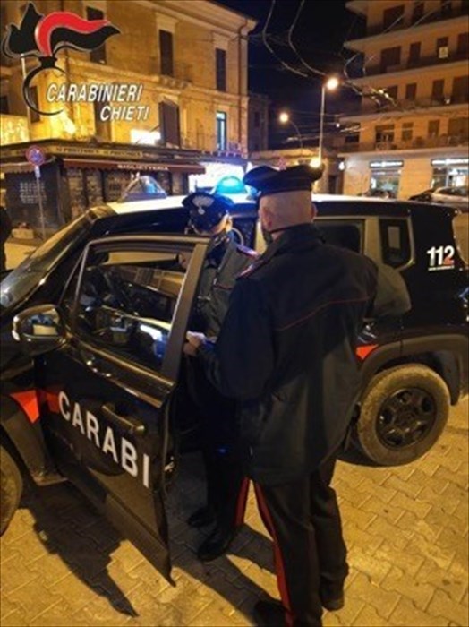 Controlli anti Covid-19: Carabinieri in bar, pub e ristoranti