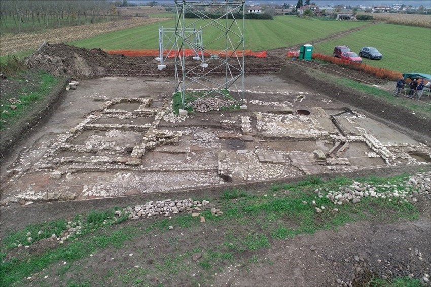 Antica villa romana scoperta durante i lavori alla linea elettrica